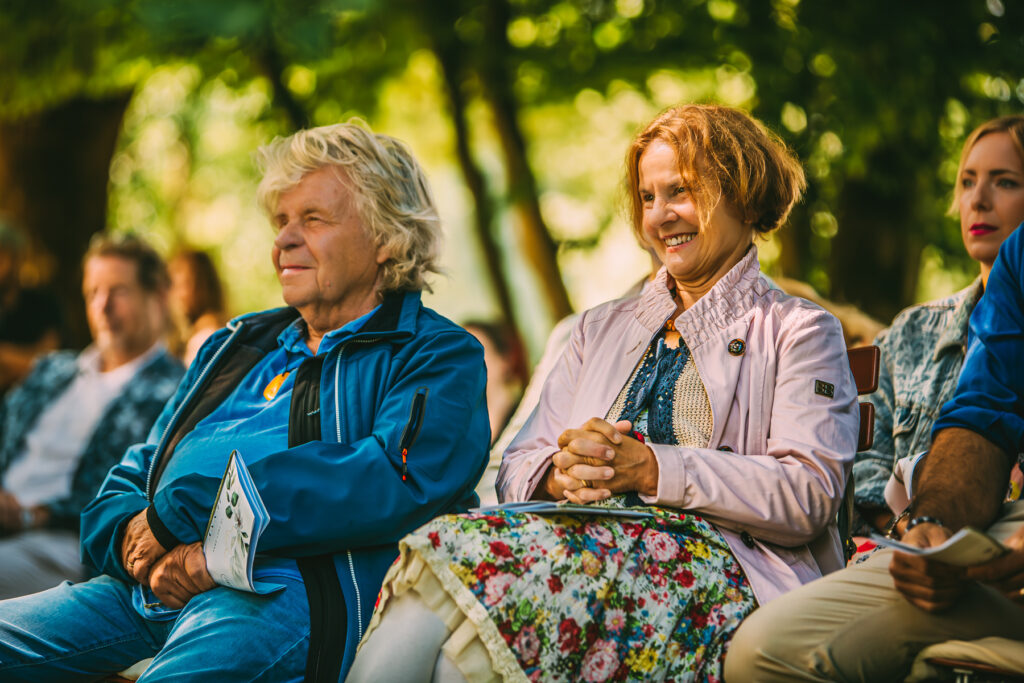 hochzeit-jenny-patrick-fotografie-uliversum-coburg-28