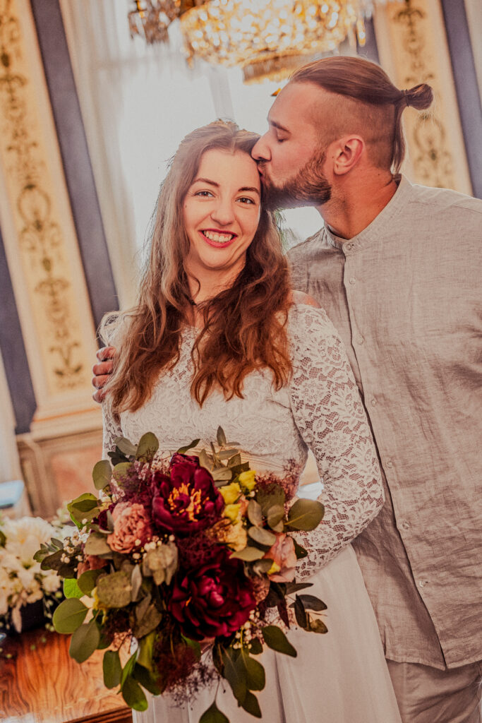 brautpaar bei hochzeit