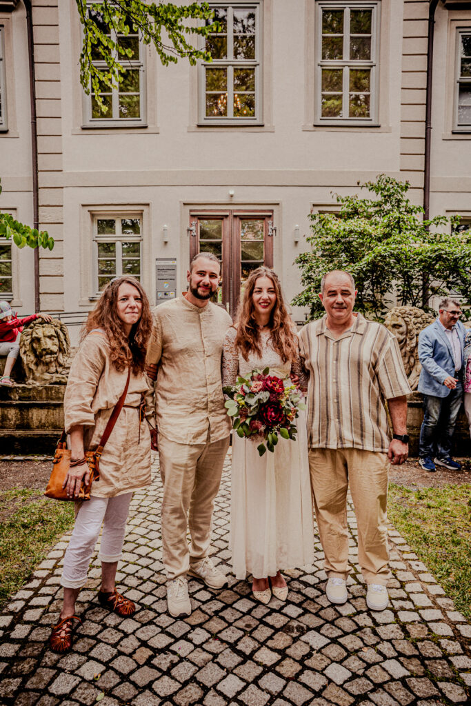 brautpaar bei hochzeit
